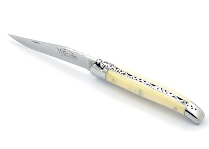 Laguiole pliant, 11 cm, abeille forgée, lame seule, mitres inox brillant, manche en os (bovin)