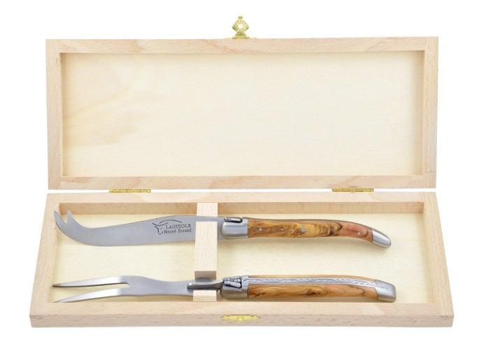 Service à fromage Laguiole. Couteau et fourchette finition mat, manche galbé en bois d'olivier