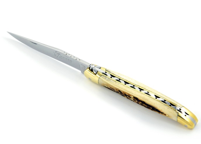 Laguiole pliant, 11 cm, abeille forgée, lame seule, mitres laiton, manche en bois de cerf