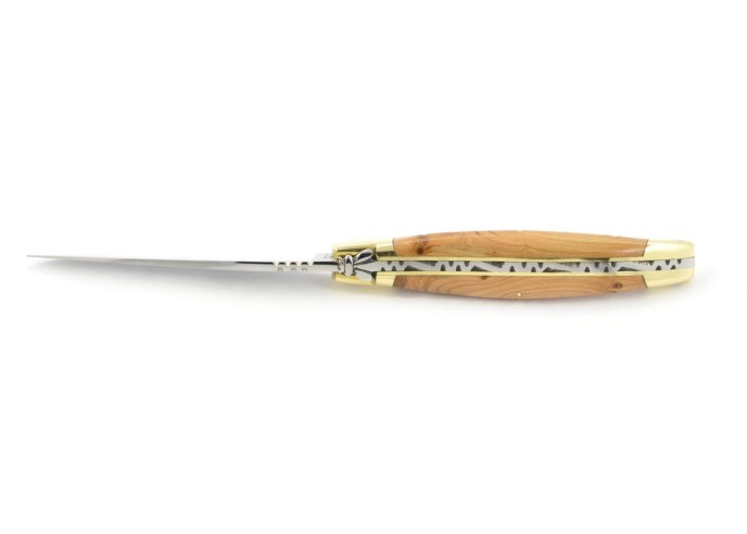 Laguiole pliant, 10 cm, abeille forgée, lame seule, mitres laiton, manche en genévrier cade