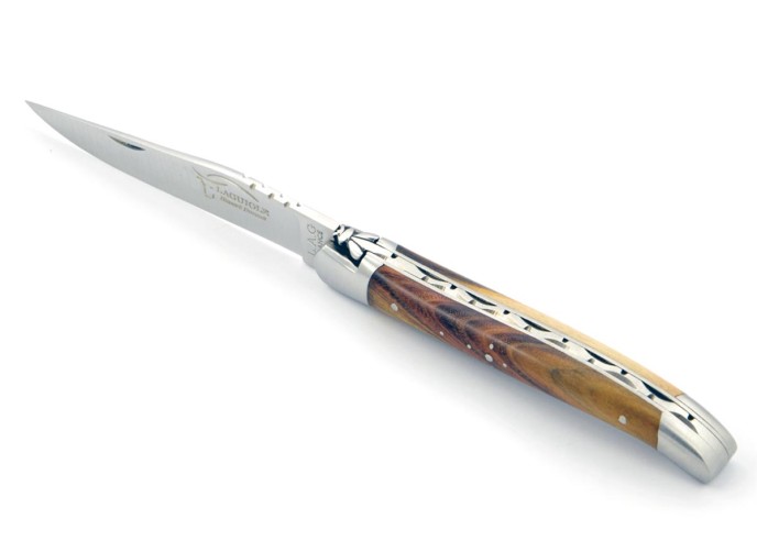 Laguiole pliant, 11 cm, abeille forgée, lame seule, mitres inox mat, manche en bois de pistachier