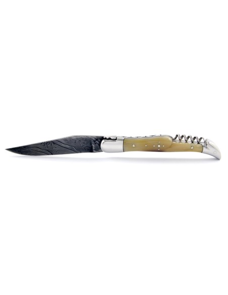 Laguiole pliant 12 cm, acier Damas, lame & tire-bouchon, abeille forgée, mitres inox brillant, manche pointe de corne (claire)