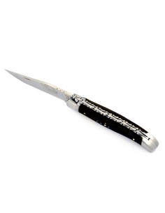 Laguiole pliant, 11 cm, lame seule, ciselé dessus dessous, mitres inox mat, manche en pointe de corne (foncée)