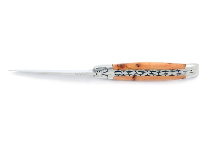 Laguiole pliant 11cm, abeille forgée, lame seule, doubles platines ciselées, mitres inox brillant, manche genévrier cade