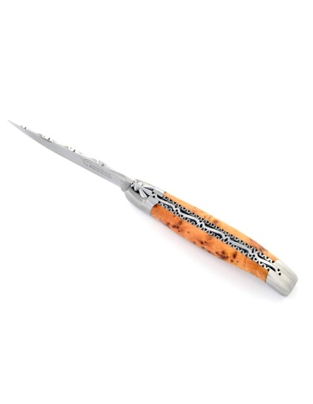 Laguiole pliant 12 cm, abeille forgée, doubles platines avec dos de lame entier ciselé, mitres inox mat, manche genévrier cade