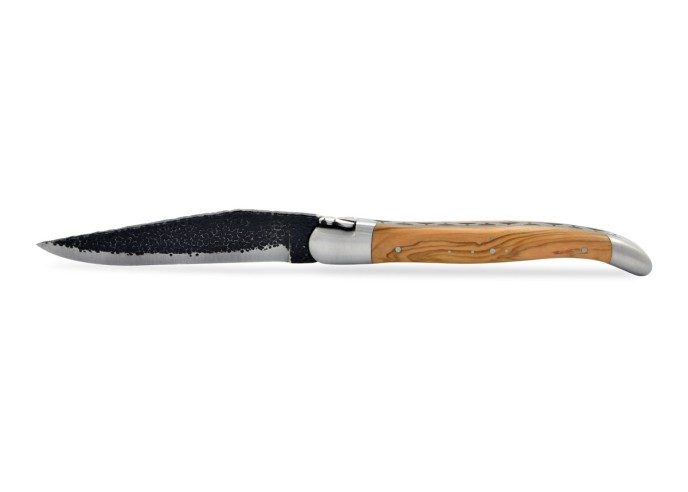 Laguiole pliant, 12 cm, abeille forgée, lame brut de forge, mitres inox mat, manche en olivier