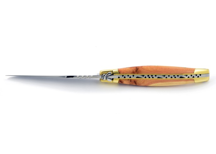 Laguiole pliant, 11 cm, abeille forgée, lame seule, mitres laiton, manche en genévrier-cade