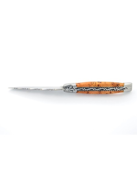 Laguiole pliant 12 cm, abeille forgée, doubles platines avec dos de lame entier ciselé, mitres inox mat, manche genévrier cade