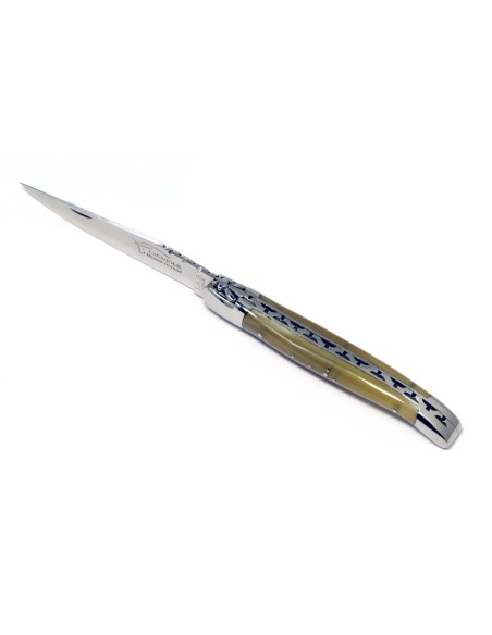 Laguiole pliant, 12 cm, abeille forgée, lame seule, mitres inox brillant, manche pointe de corne (claire)