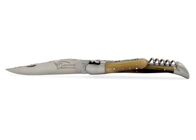 Laguiole pliant 12 cm, lame & tire-bouchon, ciselé dessus-dessous, mitres inox mat, pointe de corne claire