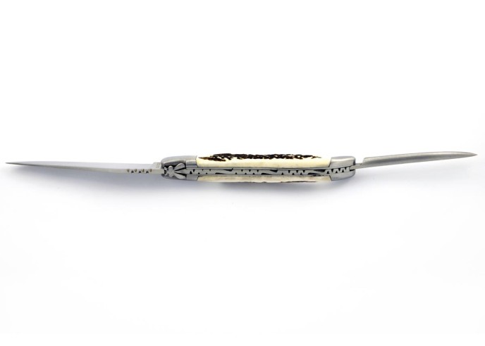 Laguiole pliant, 12 cm, abeille forgée, lame et poinçon, mitres inox mat, manche bois de cerf