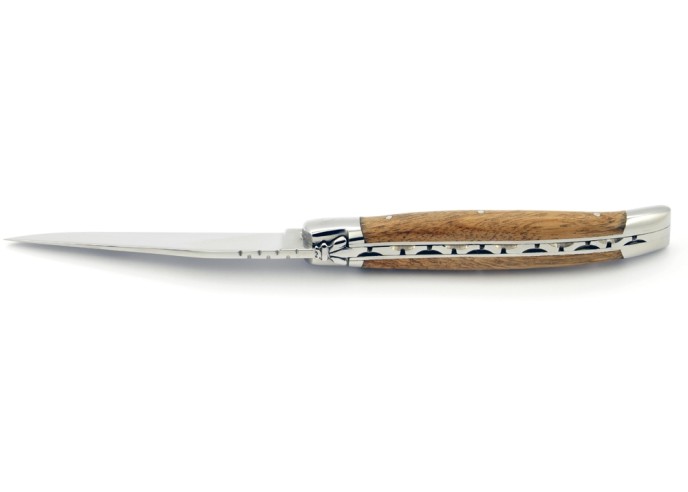 Laguiole pliant, 11 cm, abeille forgée, lame seule, mitres inox brillant, manche en noyer