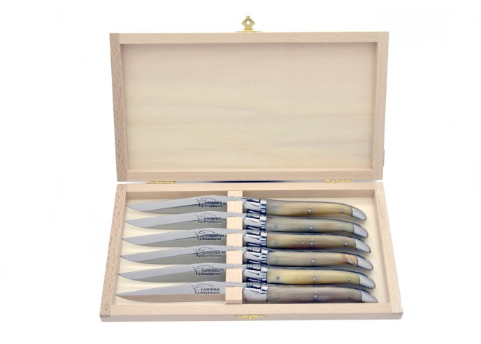 Coffret de couteaux de table Laguiole avec mitres inox mat, manche galbé en pointe de corne claire