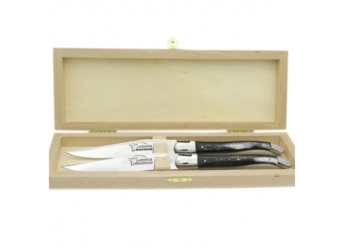 Couteaux de table (couteaux à steak), finition gamme courante, mitres inox mat, manche corne (pressée)
