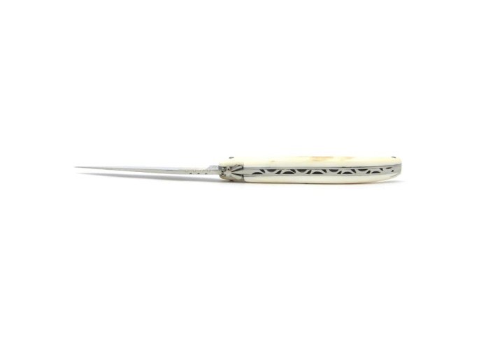 Laguiole pliant, 12 cm, abeille forgée, lame seule, plein manche, manche en dent de phacochere