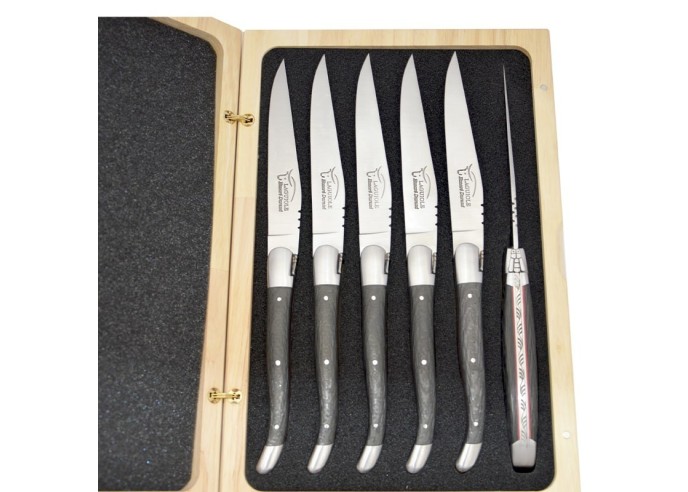 Laguiole Steakmesser, Heftbacken aus mattem Edelstahl, breiterer Griff aus Karbonfaser