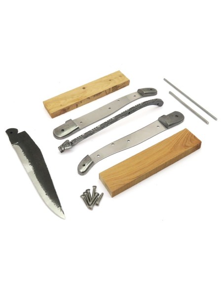 Laguiole en kit 12 cm, lame brut de forge, mitres inox, manche genévrier-cade