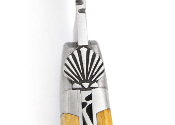 Laguiole, 12cm, Saint Jacques Muschel, Korkenzieher, Olivenholz