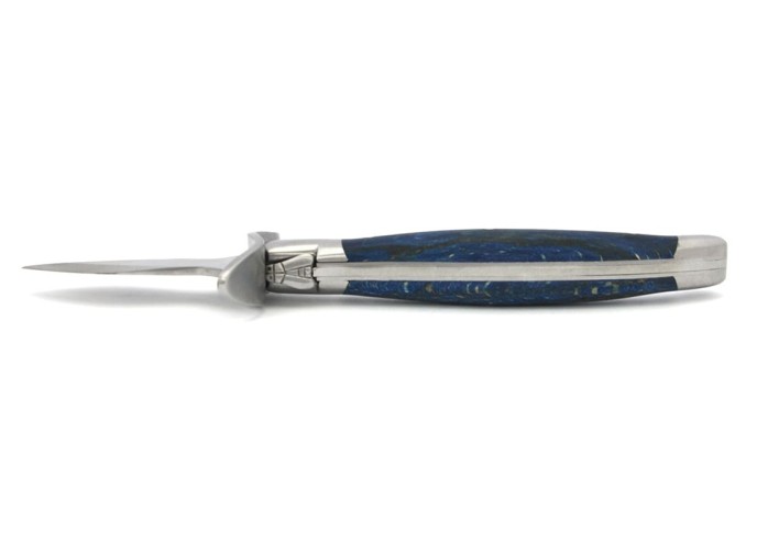 Laguiole oyster knife with matt stainless steel bolsters. Blue-stained beech handle.