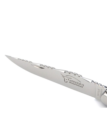 Laguiole 12cm, oben und unten am Schleifstein ziseliert , Heftbacken aus glänzendem Edelstahl, Seeohren