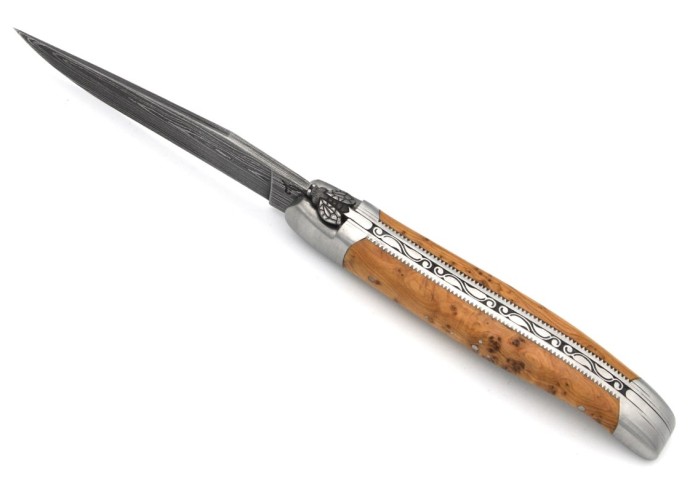 laguiole pliant 12cm lame damas sauvage abeille et ressort ciseles burin manche en genévrier