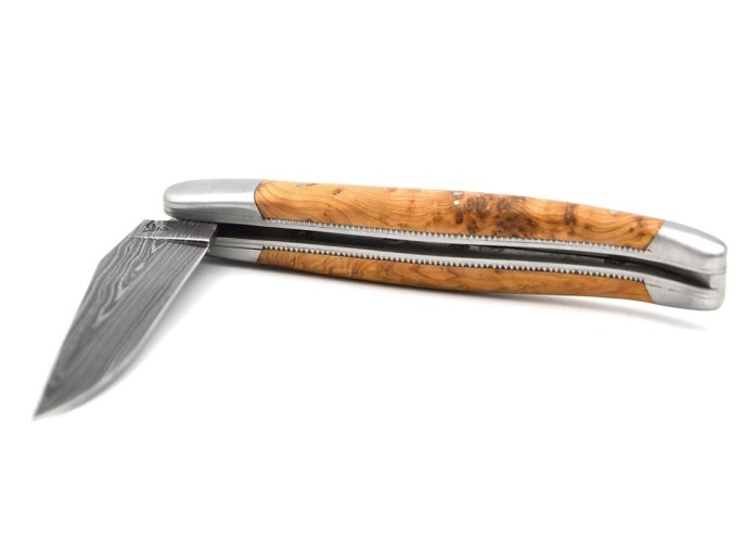 laguiole pliant 12cm lame damas sauvage abeille et ressort ciseles burin manche en genévrier