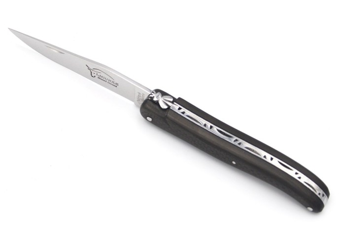 Laguiole Klappmesser, 12cm, Geschmiedete Biene, voller Griff aus Carbonfaser, ohne Hirtenkreuz