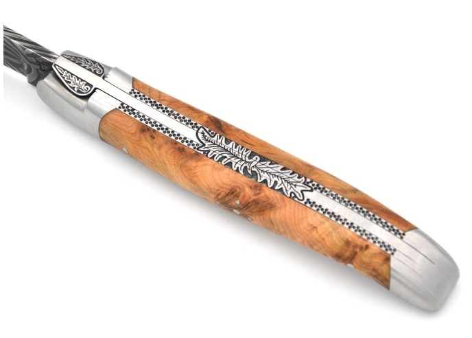 Laguiole pliant, 12 cm, lame Damas mosaïque, manche en genévrier