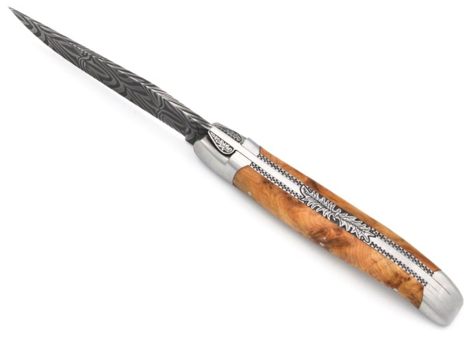 Laguiole pocket knife, 12 cm, Mosaïc Damascus steel blade,juniper wood