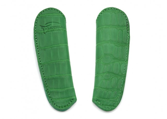 Taschenetuis aus Krokodilleder mit eingraviertem Firmenzeichen - Grün