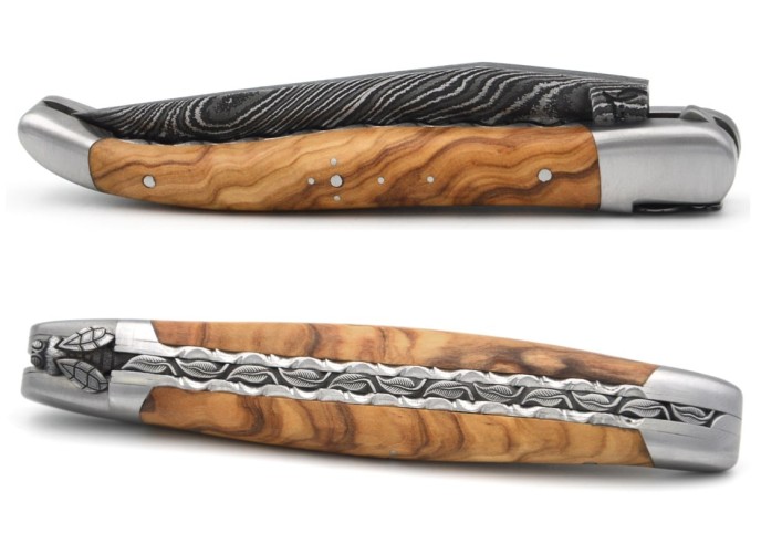 laguiole pliant 12cm lame damas sauvage abeille et ressort ciseles burin manche en olivier