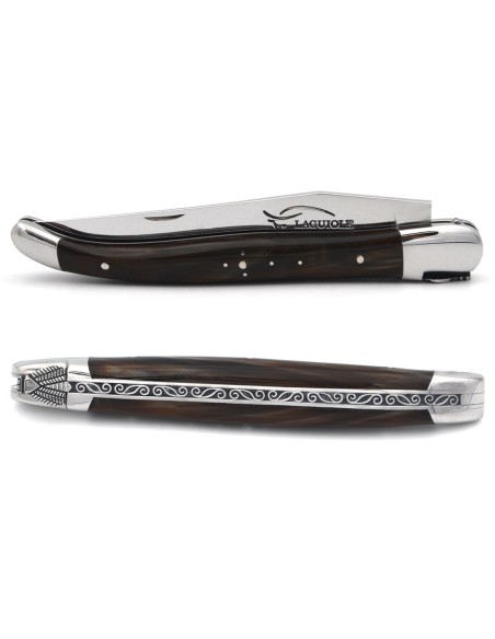 Laguiole pliant, 13 cm, abeille et ressort ciselés au burin, manche en pointe de corne foncée, mitres inox brillant