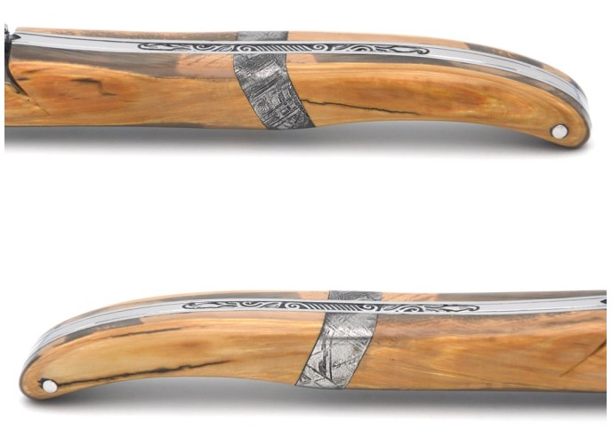 Laguiole folding knife 12 cm, central bolster in meteorite, Damascus mosaic blade with a mammoth ivory handle