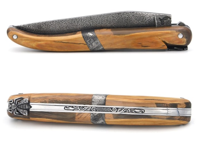 Laguiole Klappmesser 12 cm, zentraler Heftbacke aus Meteorit, Damast Mosaikklinge mit einem Griff aus Mammutelfenbein
