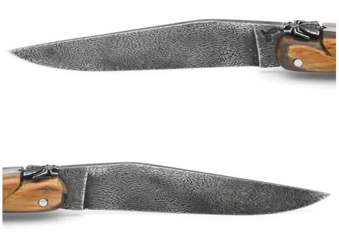 Laguiole 12cm, mitre centrale en météorite, lame Damas mosaïque