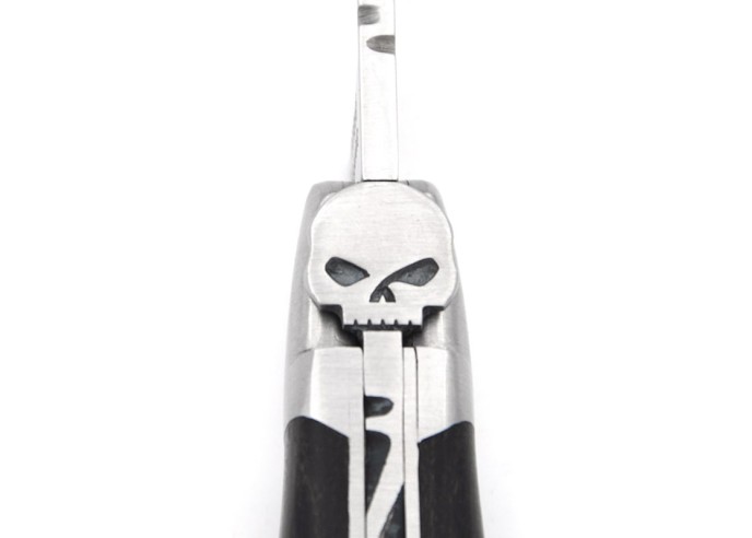 Laguiole tête de mort, 12 cm, manche en ebene et intercalaire rouge