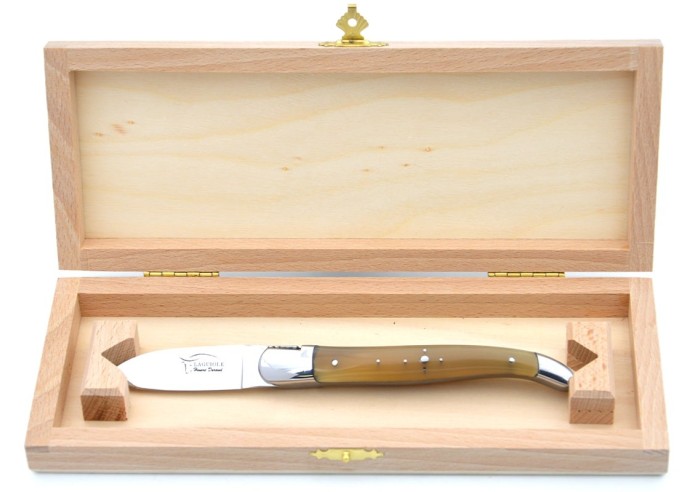 Couteau à huîtres de Laguiole, manche en pointe de corne claire, finition inox brillant