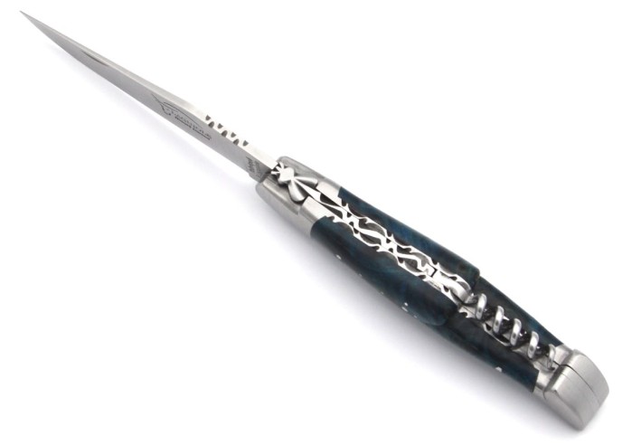 Laguiole pliant 12 cm, lame & tire-bouchon, doubles platines ciselées, manche en loupe de peuplier stabilisée bleu