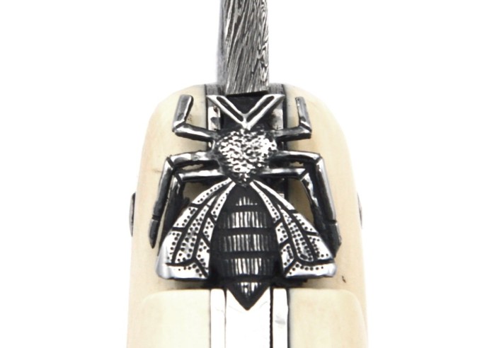 Laguiole folding knife 12 cm, central bolster in meteorite, Damascus mosaic blade with a white mammoth ivory handle