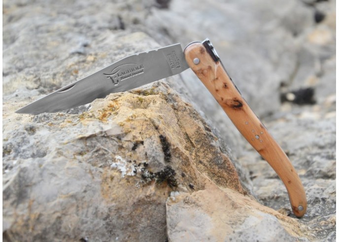 Laguiole pliant 12 cm, plein manche en bois de genévrier avec finition mat