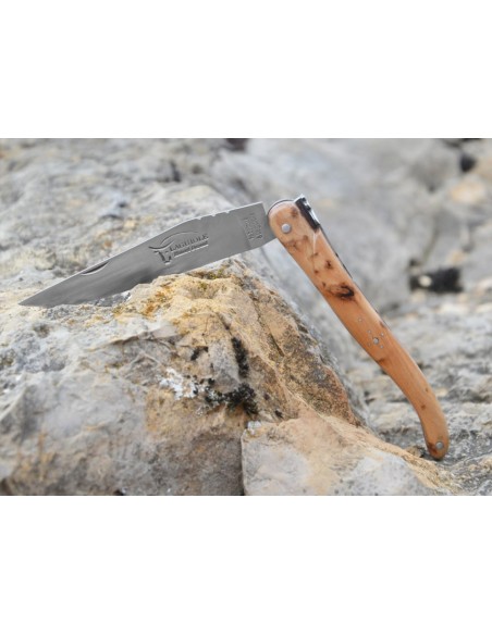 Laguiole pocket knife, 12 cm, forged bee, juniper wood full handle with matt finish