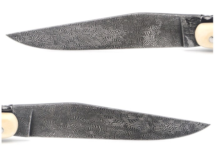 Laguiole 12cm, mitre centrale en météorite, lame Damas mosaïque