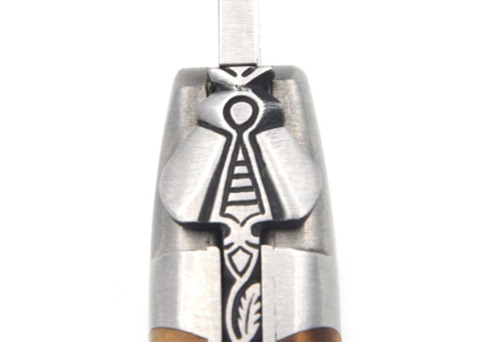 Laguiole Klappmesser 12cm, Biene und Feder mit Stichel gemeißeltKlinge, Korkenzieher und Dorn, Wacholderholz, mattem Edelstahl