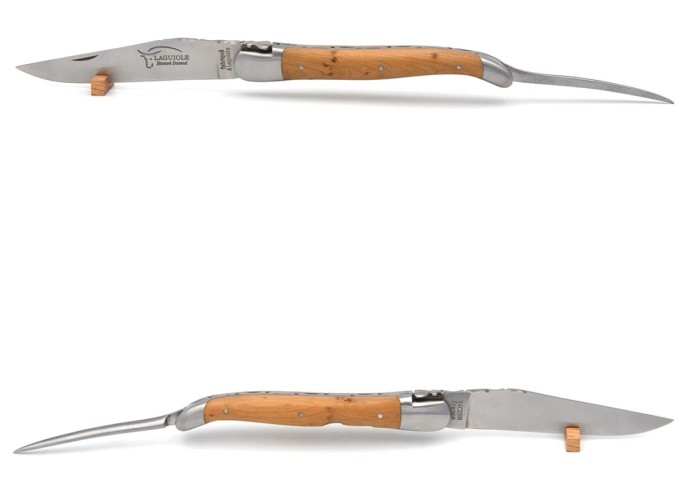 Laguiole Klappmesser, 12cm, gehacktes Drittel der Klinge, Klinge und Dorn, mattem Edelstahl, Griff aus Wacholderholz