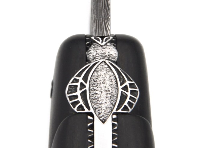 Laguiole Honoré Durand, ébène insert molaire de mammouth vert/bleu