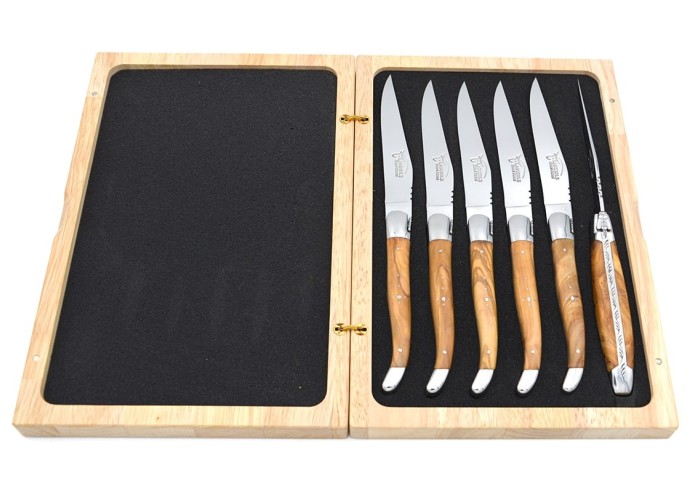 Coffret de véritables couteaux à steak Laguiole, manche en olivier.