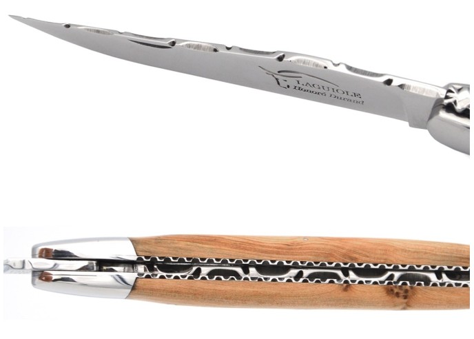 Laguiole pliant, 13cm, abeille forgée, manche en genévrier-cade