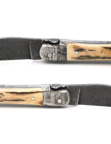 Laguiole Klappmesser 12 cm, Heftbacke und Klinge aus Damaststahl, Feder mit Meißel gemeißelt, Griff aus Warzenschweinzahn
