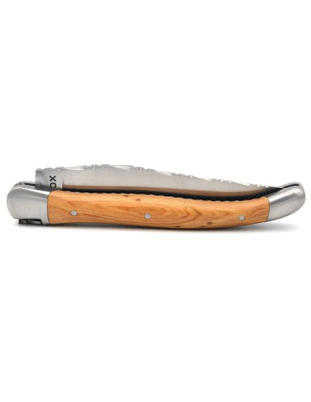 Laguiole Klappmesser, 11cm, Carbonstahl Klinge, oben und unten ziseliert, Heftbacken aus mattem Edelstahl, Wacholderholz