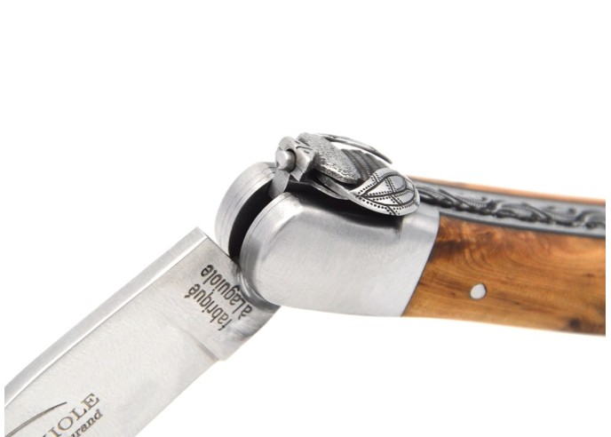 Laguiole knife  with a mechanical bee, chiselled spring and double plates